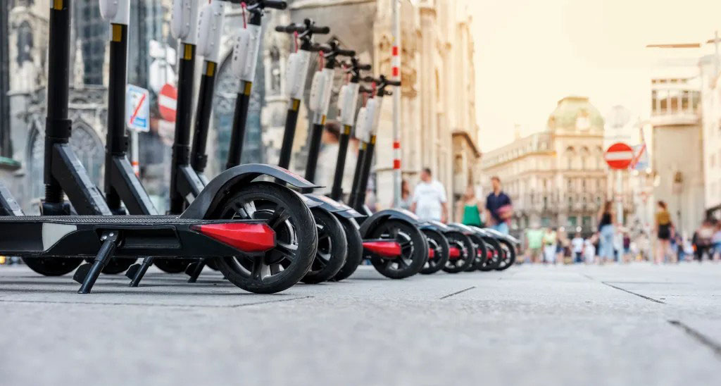 Električni trotineti u Evropi: između popularnosti i bezbjednosti